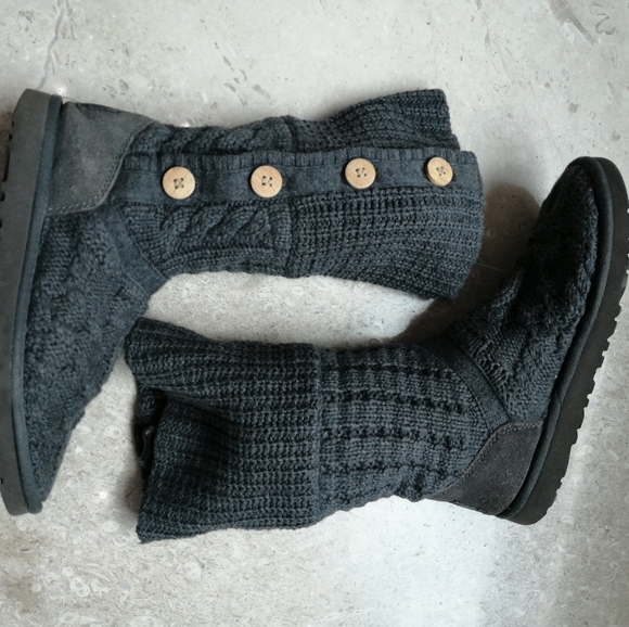 Ugg boots - Picture 4 of 10